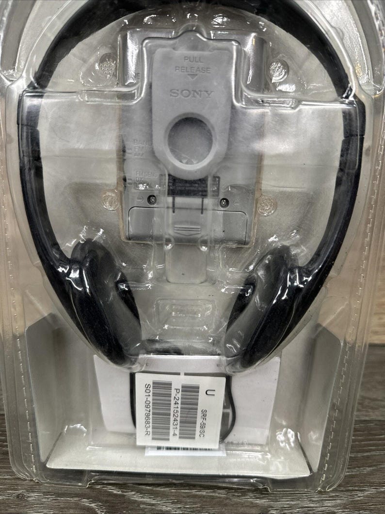 Sony SRF-59 AM/FM radio walkman argent avec casque/pince ceinture - image 6