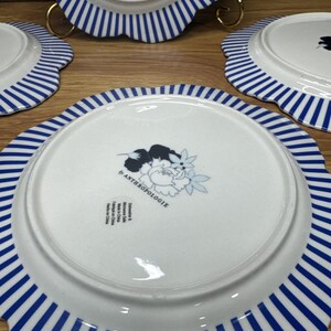Platos de postre florales Anthropologie Lyla con rayas azules y blancas de 8,25" (juego de 4) imagen 8