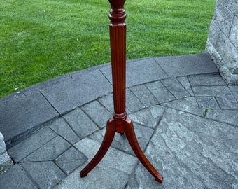 ヴィンテージ ボンベイカンパニー製 高さ30インチ マホガニー仕上げ 背の高い台座付き植物スタンド/アクセント