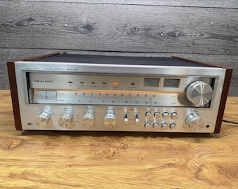 Vintage REALISTIC STA-2000 Solid State Am/Fm Stereo Receiver