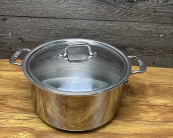 Olla All Clad D3 de acero inoxidable de 8 cuartos con tapa, 3 capas, apta para inducción.