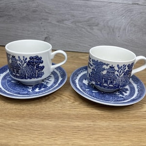 Johnson Brothers Bros England BLUE WILLOW tea cups & saucers~ 4 Pc Set