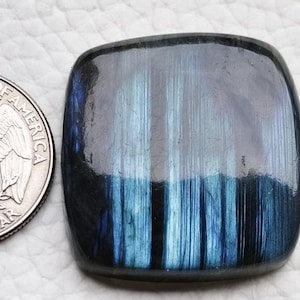 Best Quality Blue Flashy Labradorite Natural Labradorite Labradorite Cabochon Gemstone Making All Jewelry Size 32x32x7 MM Making Labradorite