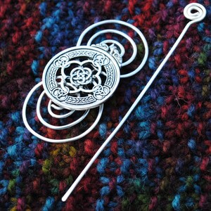 Celtic Knot Shawl Pin in Silver image 4