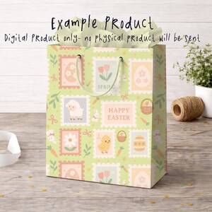K&ouml;nnte beinhalten: Eine gr&uuml;ne Geschenkverpackung zum Thema Ostern mit einem sich wiederholenden Muster aus Briefmarken mit L&auml;mmern, Hasen, Blumen und Ostereiern. Die Tasche hat einen wei&szlig;en Griff und die Worte "Happy Easter" und "Spring".
