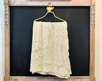 Vintage Lace Tablecloth 58” by 74” / Cottage core Style Vintage Lace