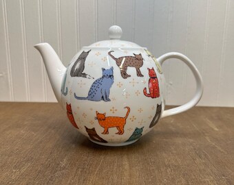 British Bone China Cat Teapot by Ulster Weavers