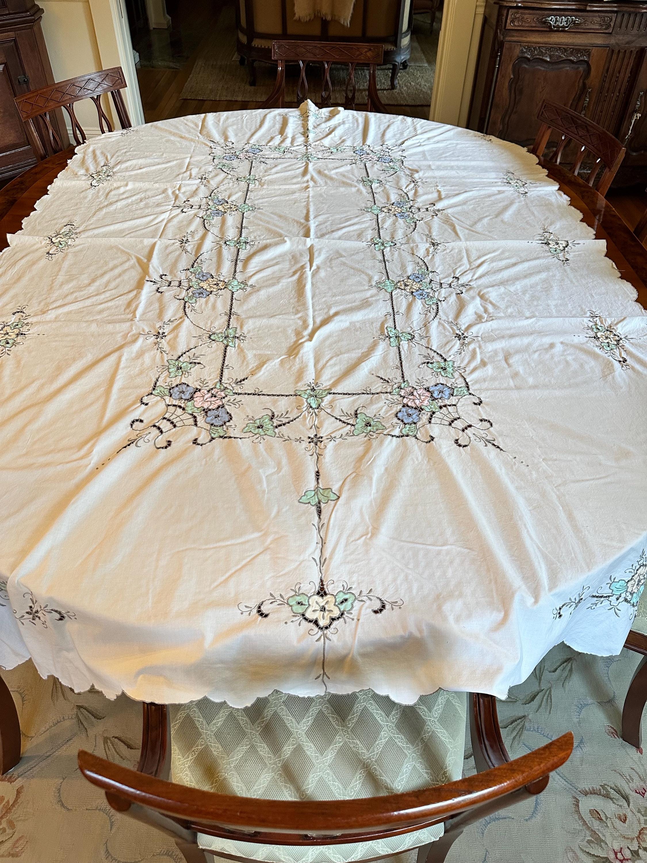 ヴィンテージテーブルクロス 48インチ×62インチ / コテージコア