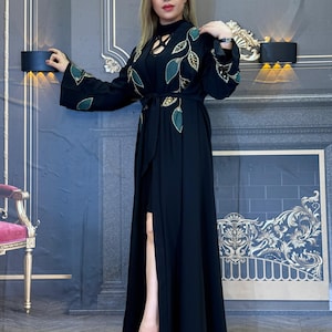 Luxury Black Open Abaya with Hand-Beaded Leaf Design – Elegant Crepe Modest Dress