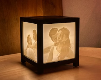 Fotogeschenk–Fotolampe personalisiert, Fotolicht mit eigenen Bildern, Geschenk zu Geburtstag, Jahrestag, Nachtlicht für Oma, Opa, Mama, Papa
