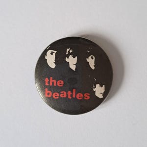 Vintage Beatles Badge, 1980s Rock Band Pin, Fab Four Memorabilia, Original Music Collectible
