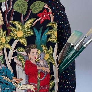 Frida's Garden Artist Full Apron-Monkeys-Parrots-Flowers-Folklorico Appliqué Pocket-Washable Cotton-Lined-Reversible-2 Aprons in 1 image 8