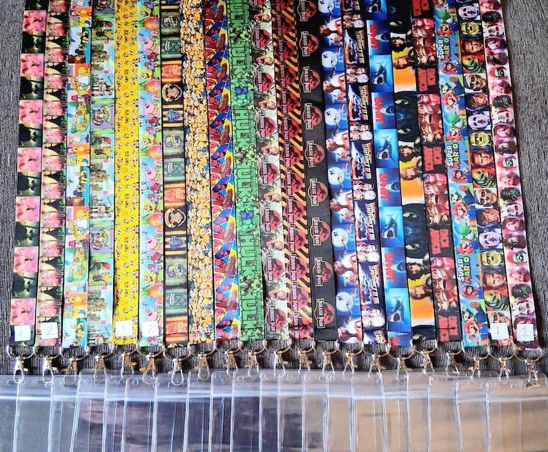 Universelles und von EPIC inspiriertes Lanyard mit Sicherheitsclip und Kartenhalter. Bild 1
