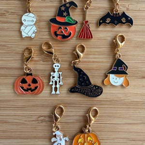 Fall / Halloween Charms | Add-On for Badge Reels, Keychains, Wristlets | Pumpkin, Ghost, Cat, Leaf & More | Cute Autumn Accessories bild 3