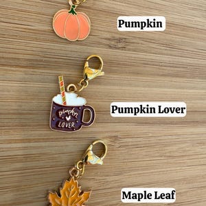Fall / Halloween Charms | Add-On for Badge Reels, Keychains, Wristlets | Pumpkin, Ghost, Cat, Leaf & More | Cute Autumn Accessories bild 6