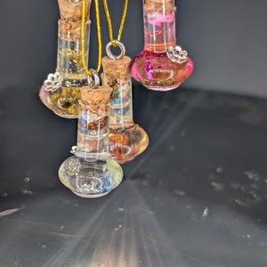 Mini glass bongs