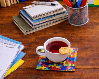 Conjunto de 2 porta-copos para caneca com o tema Conscientização do Autismo