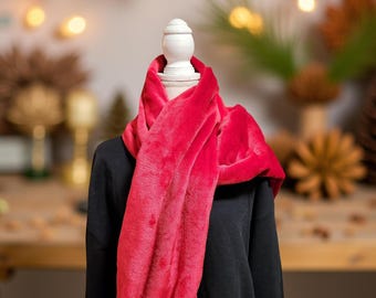 Lenço vermelho vibrante incrivelmente macio