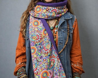 Cachecol acolchoado artesanal com mandala e coração