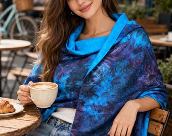 Xale de primavera tingido à mão