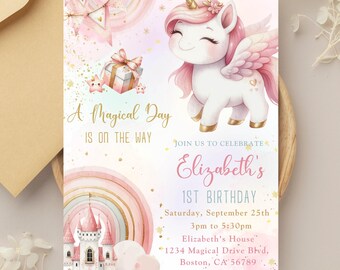 Pode incluir: Um convite caprichoso para uma festa de primeiro aniversário. O design apresenta um unicórnio sorridente com cabelo e asas rosa, um arco-íris e um castelo. O texto diz "A Magical Day is on the Way" e inclui detalhes do evento.