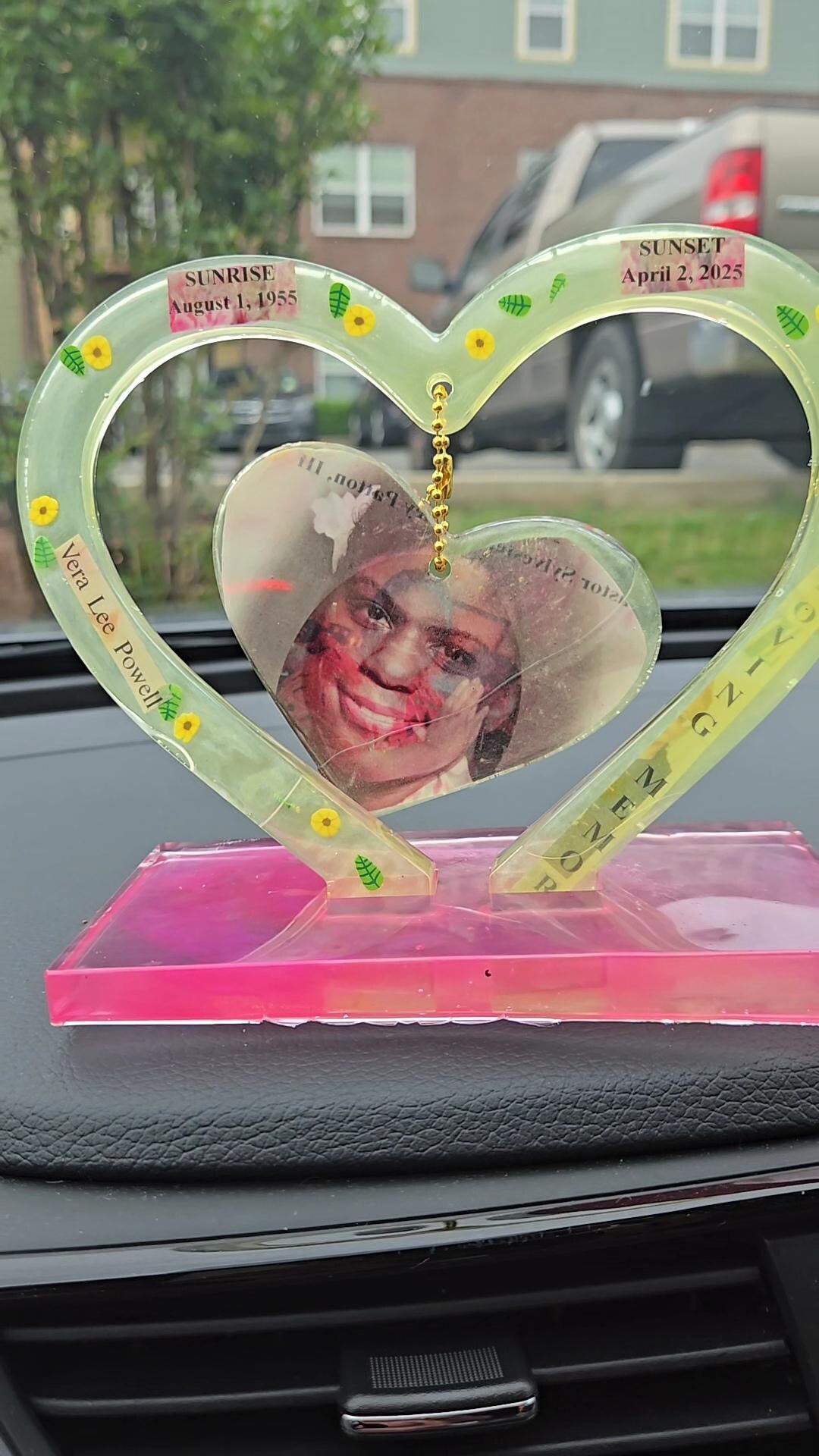 Personalized Heart Stand - Etsy
