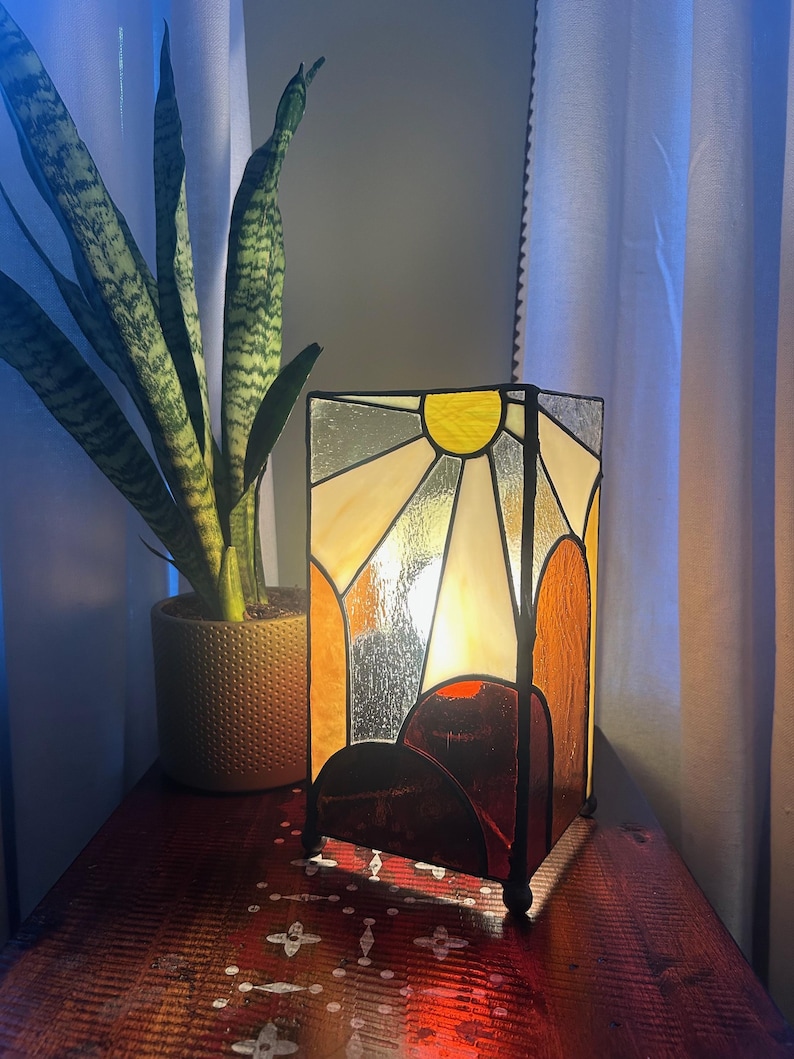 GlassPlayStudioArt Rolling Hills Table Lamp - Thumbnail 4