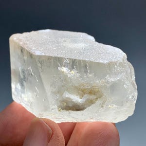Topaz Crystal Specimen /Natural Museum Grade Topaz Crystal Specimen from Pakistan/ Collection Piece (94 gram)