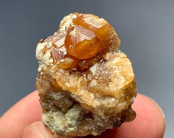 74 Carats, Natural Garnet Crystal Specimen: Mineral Collection from Pakistan (28x20x19mm)