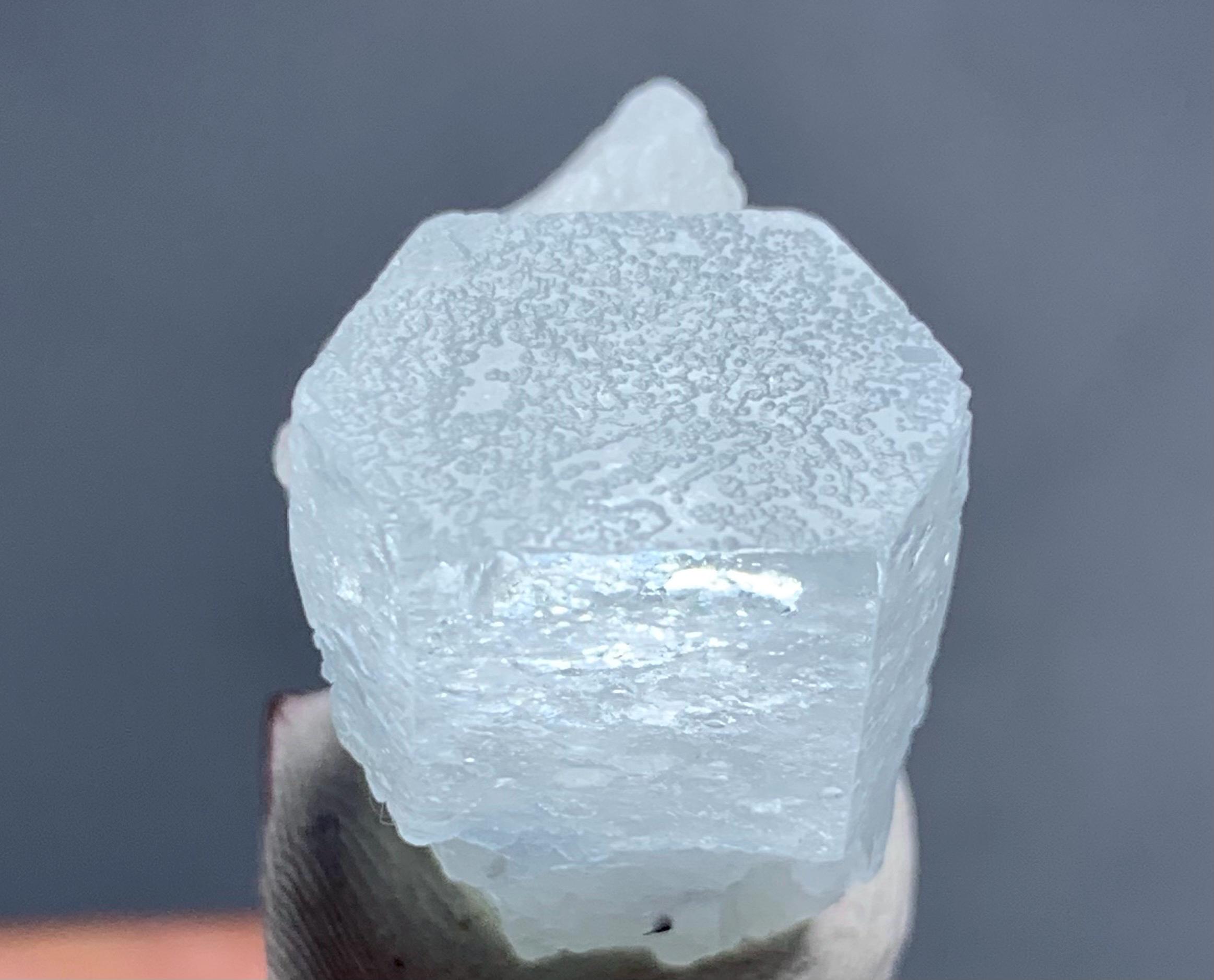 天然アクアマリン結晶標本：アフガニスタン産鉱物（10.4グラム