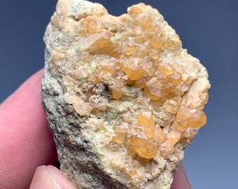 Esemplare di cristallo di granato naturale da 143 carati: collezione di minerali dal Pakistan (40x33x17 mm)