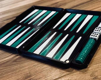 Magnetic Backgammon Set: Compact 3D Printed Travel Board Game with Integrated Tray