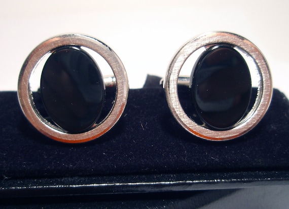Black Circular Onyx with Silver Trim and Gold Wrapped Accents Studs and Cufflinks Set Black Circular Onyx with Silver Trim and Gold Wrapped Accents Studs and Cufflinks Set