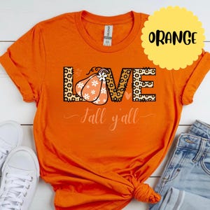 Herbst Liebe T Shirt, gemütliches Unisex T Shirt, Herbst Kleidung, Geschenk für sie, Halloween, Thanksgiving, saisonale Mode