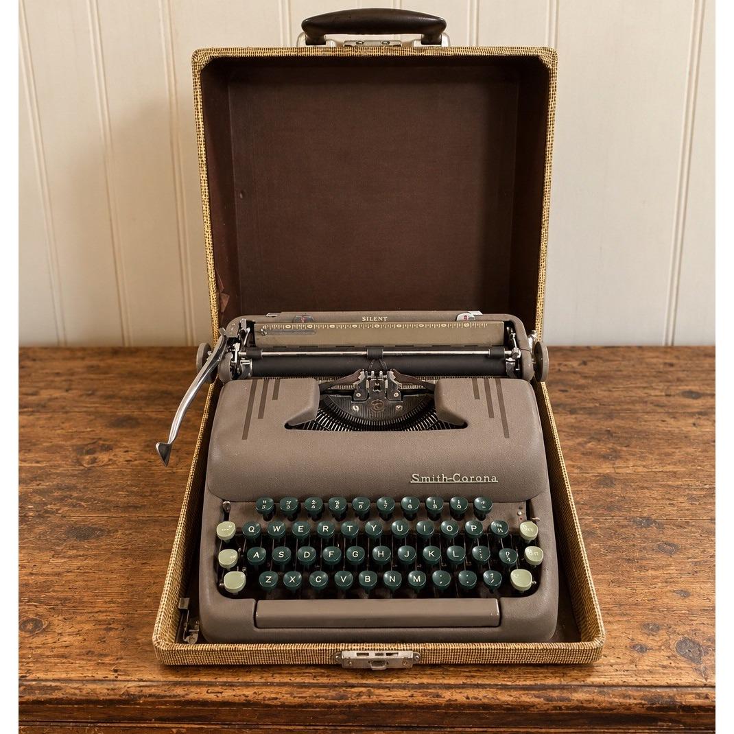 Smith Corona Typewriter and Case - Etsy