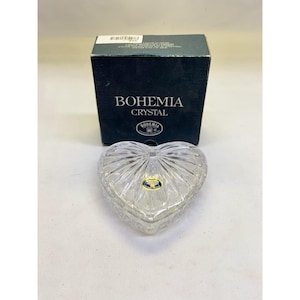 Bohemia Crystal Vintage Heart Dish z pokrywką Pudełko na drobiazgi z Czech z pudełkiem