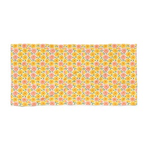 Sunny Floral Beach Towel, Vibrant Summer Towel, Poolside Accessory, Gift for Beach Lovers, Travel Essential, Outdoor Fun