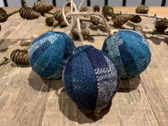 Handmade Wool Christmas Tree Bauble, Christmas Decoration / Festive Ornament - Medium
