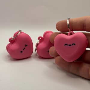 Heart Macaron Fidget Clicker – Cute Keychain Toy | Kawaii Desk Toy, Stress Relief Gift, ADHD Fidget, Sensory Toy for Teens & Adults