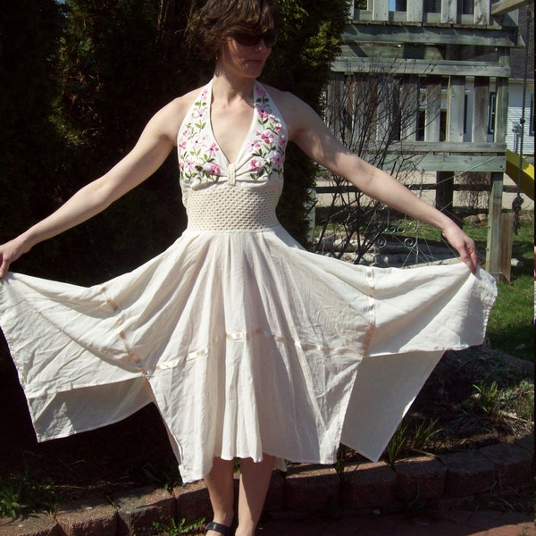 Stunning Embroidered Halter Sun Dress Mexican Wedding Summer Fashion