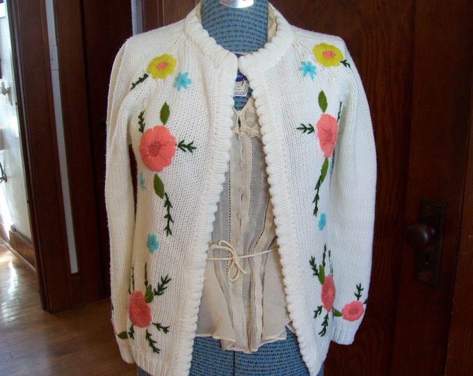 Vintage Crewel Knit Flower Sweater Etsy