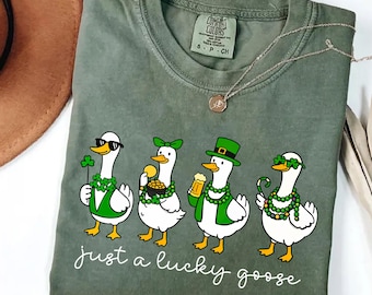 Lucky Goose On The Loose Comfort Colors® Shirt, Funny St Patricks Day Tee, One Silly Goose Lover, Green Lucky Goose Top, Lucky Shamrock Gift