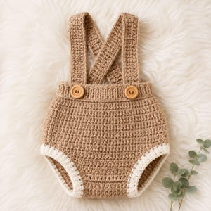 Haakpatroon voor een romper met bretels voor baby's | Ontwerp met gekruiste rug, geschikt voor beginners (PDF-download)