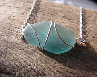 Pulsera de cristal de mar color turquesa, joyería de cristal de playa natural auténtico, joyería envuelta en alambre, regalo tropical hecho a mano para la playa, accesorios de verano escarchados