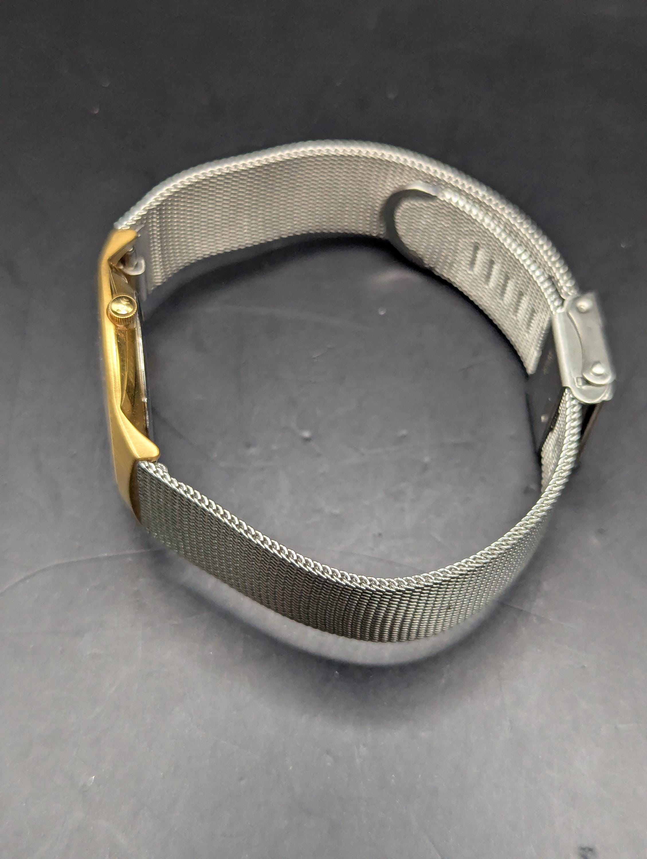 Vintage Skagen Danish Minimalist Watch - Gold Steel Mesh 