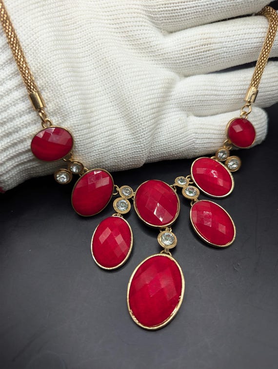 1960s Red Lucite Bib Necklace, Rhinestone Goldton… - image 5