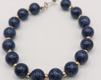 Pulseira vintage de lápis-lazúli: ouro 14K, contas de pedra natural, joias dos anos 1970