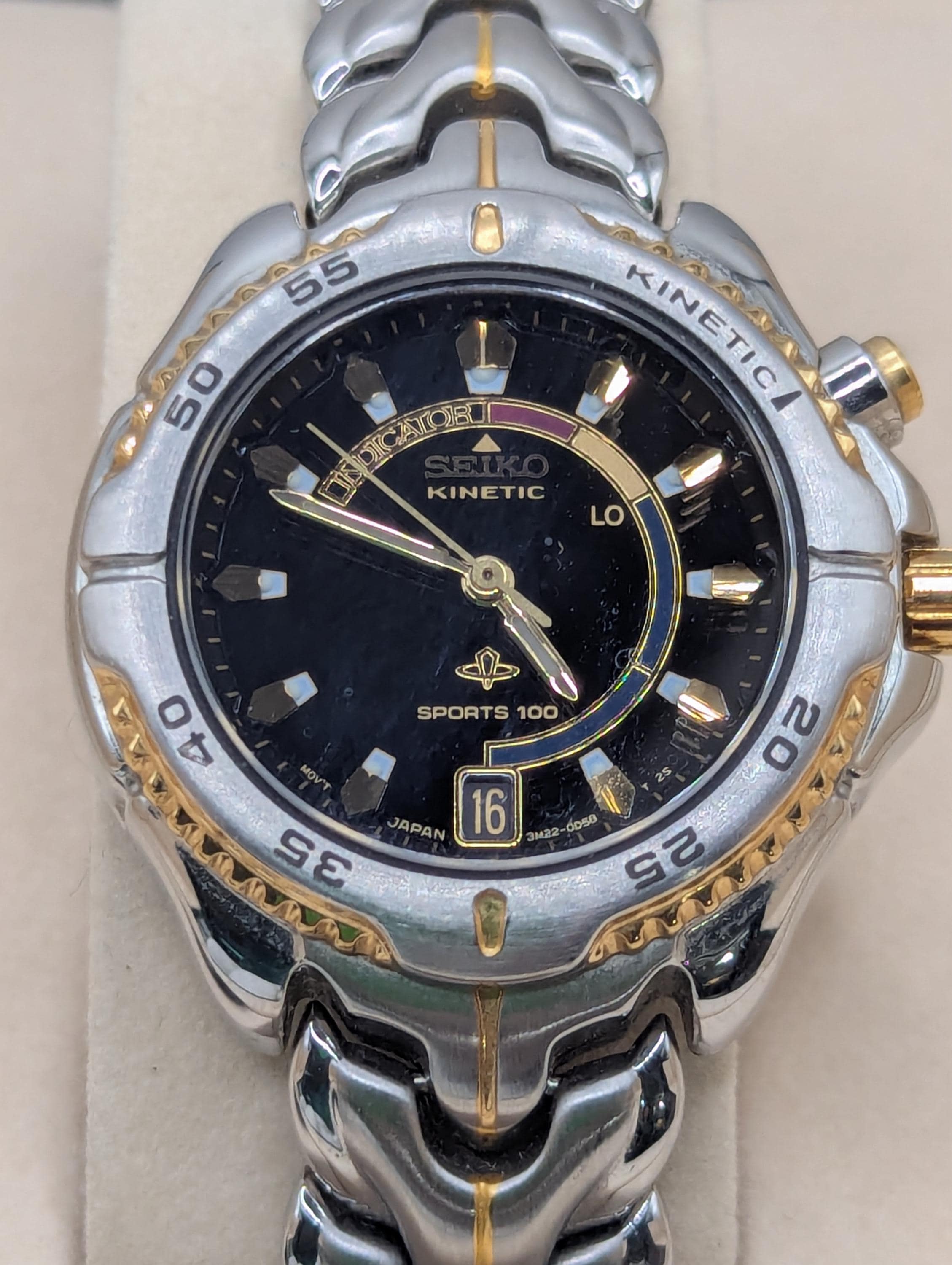 Vintage Seiko Kinetic Sports 100 Watch Two-tone Steel - Complete