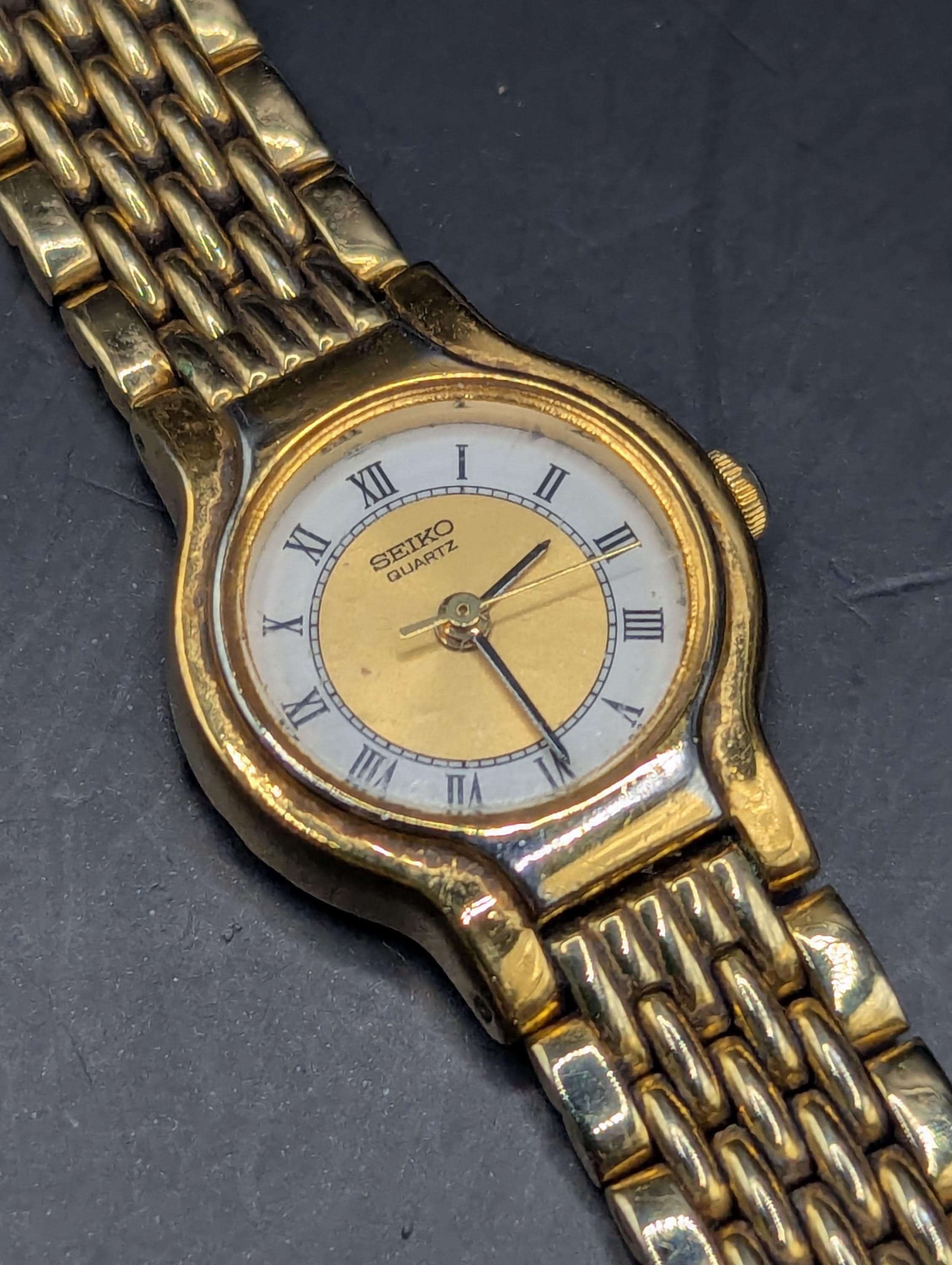 希少新品電池】SEIKO ALBA 腕時計 レディース v401-0860 Seiko V401 - Etsy