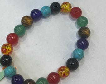 Armband med olika stenar och ädelstenar
